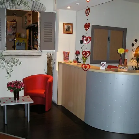 Restaurant Le Moulin De La Foux 2* دْراجينْيا