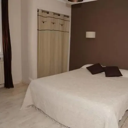 Restaurant Le Moulin De La Foux 2* دْراجينْيا